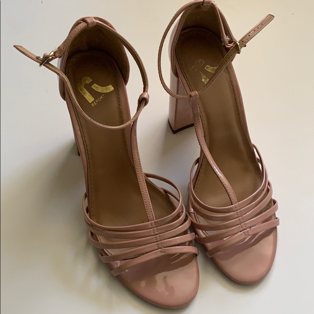 R Report nud block heel sandal  size 8.5